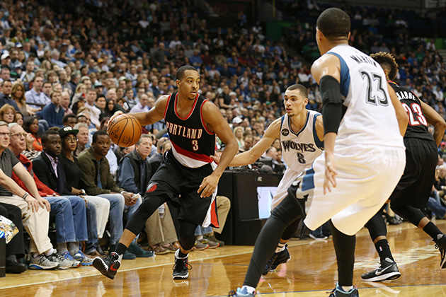 cj-mccollum-portland-trail-blazers-damian-lillard-open-floor-630.jpg